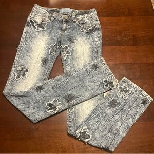 Desire Flower Pattern Mid-Rise Straight Leg Jeans